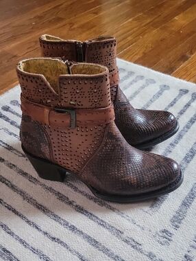 J.B. Dillon Reserve Boots Women's 8 Brown Snake Python Buckle Strap Ankle Bootie